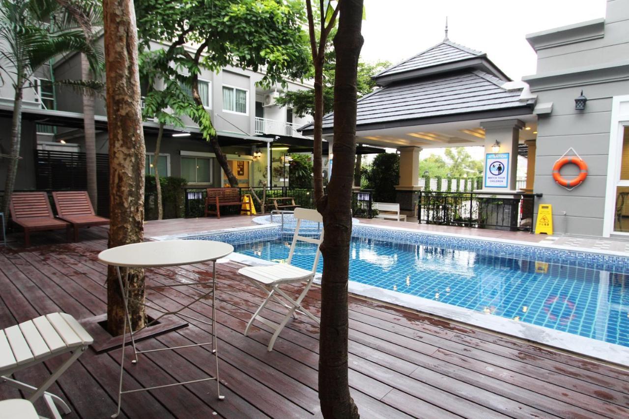 At Residence Suvarnabhumi Hotel - Sha Extra Plus Bangkok Bagian luar foto